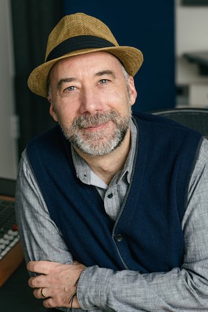 Datei:Adam frank 2015.jpg