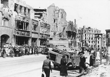 Datei:Berlin Juli 1945.jpg