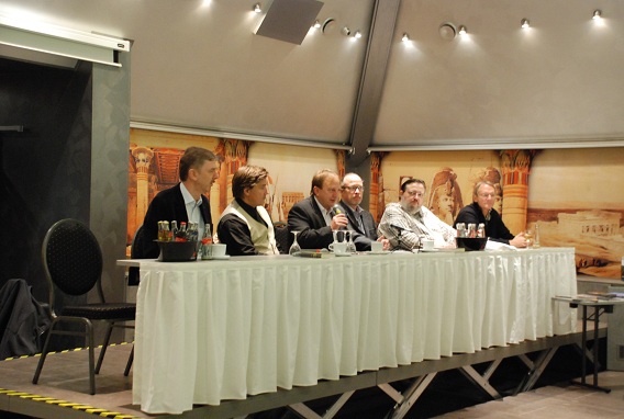 Podiumsdiskussion 01.jpg