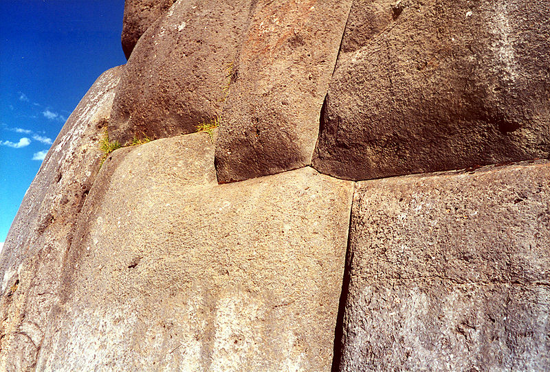 Datei:Sacsahuaman masonry3.jpg