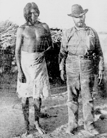 Datei:Seri-Mann auf Tiburon (II).jpg