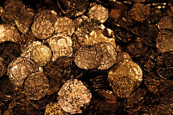 Datei:Sree padmanabhaswamy temple gold treasure photos shells.jpg