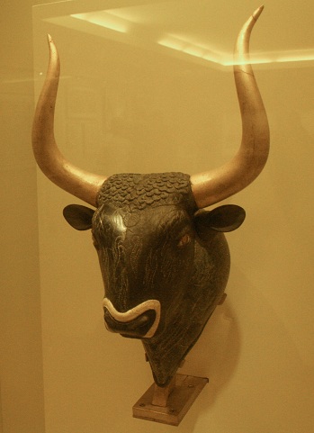 Datei:Stierkult Knossos.jpg