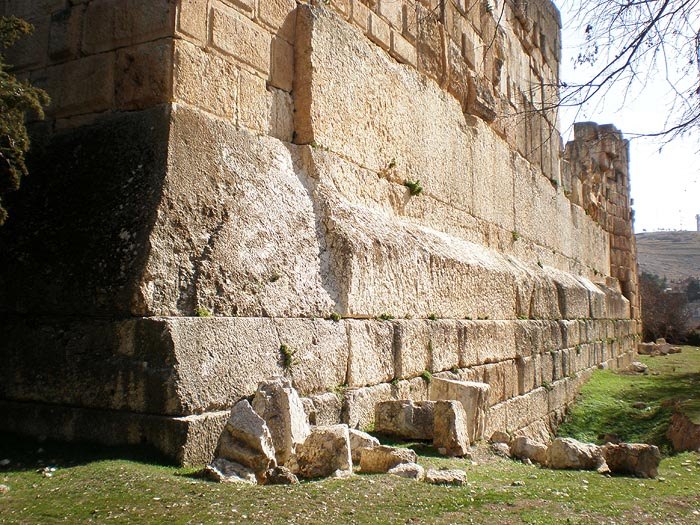 Datei:Trilithon of Baalbek 3.jpg
