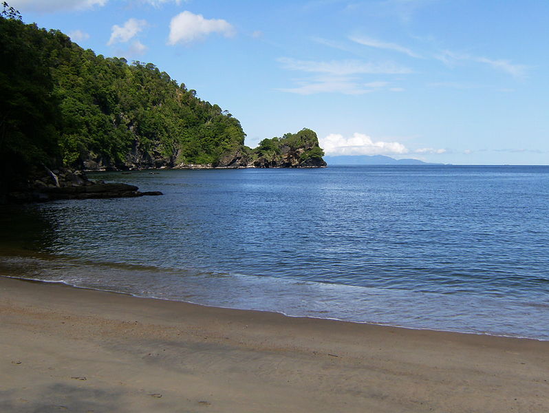 Datei:Trinidad-Macqueripe Bay, Chaguaramas,.jpg