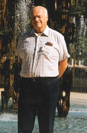 Datei:William R. Corliss.jpg