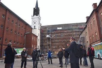 01 Begrüßung vor Ort.jpg