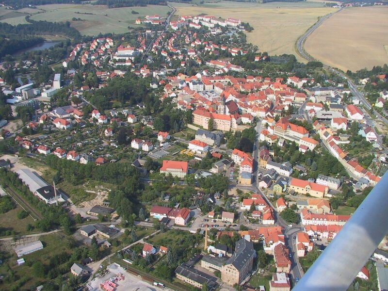Datei:1024px-Dippoldiswalde Luftbild 161-6117 IMG.jpg